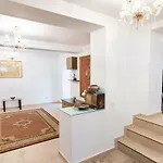 Apartament Batistei Bourgeois *