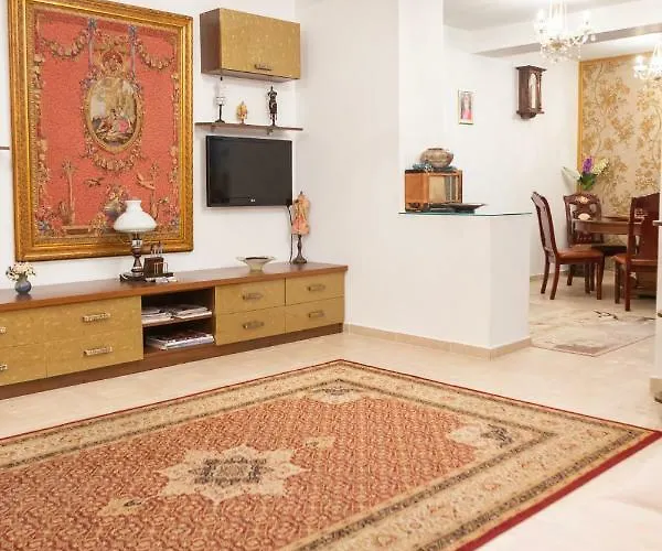 Batistei Bourgeois Apartment *